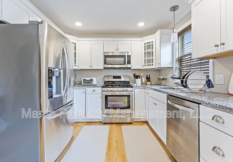 4 Fairview St #10-1 — Photo 2