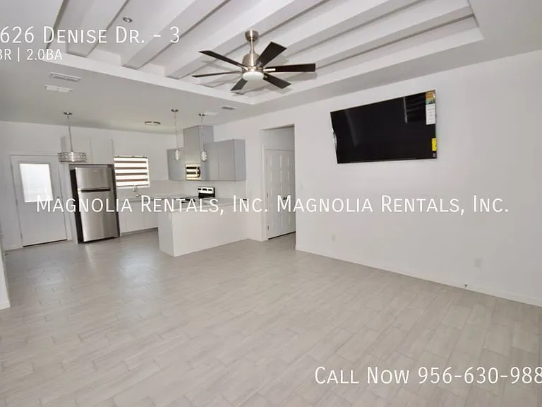 1626 W Denise Dr #3 — Photo 3