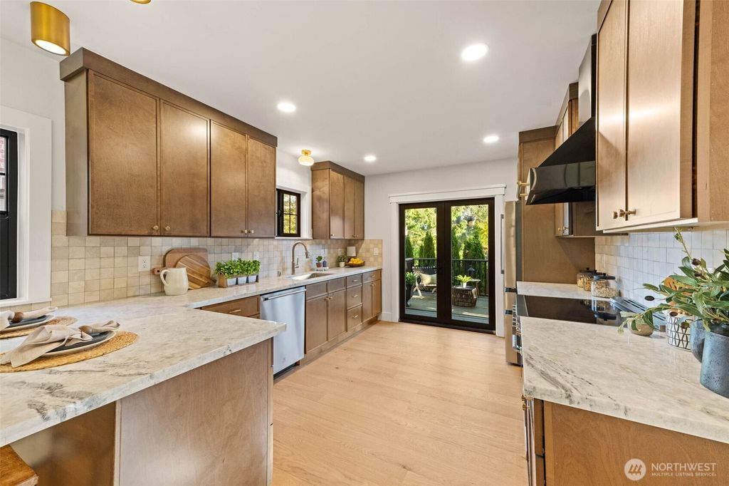 1013 NW 80th Street, Seattle, WA - View 6