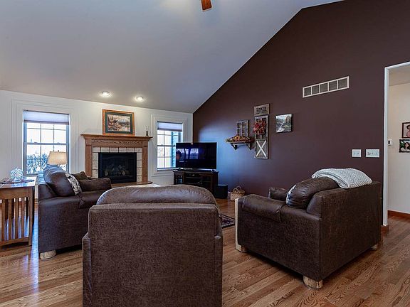 4th image of 224 Joes Ct