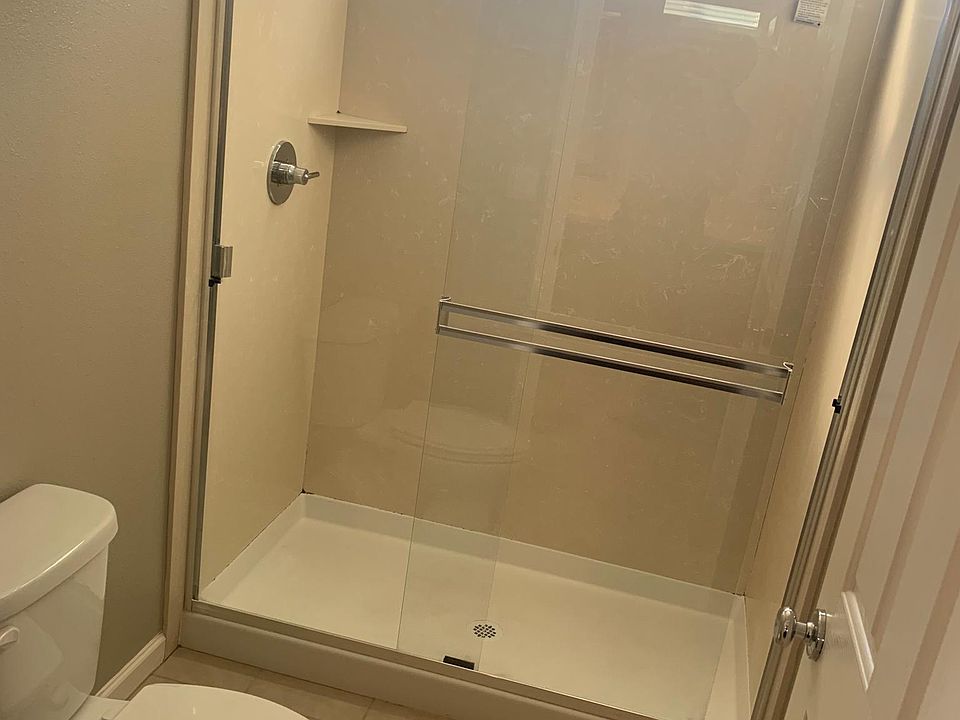 master bedroom's bath