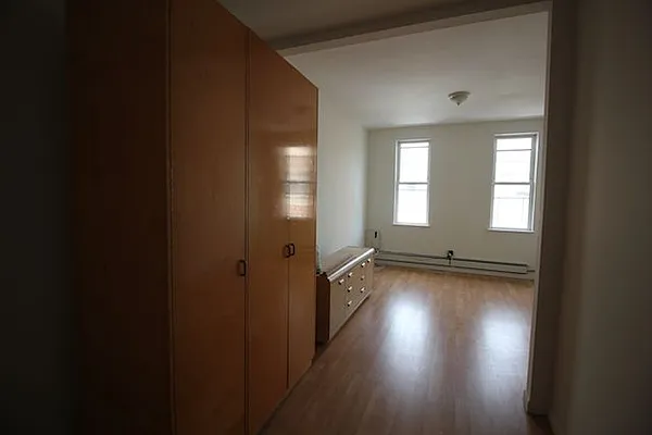 Rented by Capri Jet Realty Corp | media 2