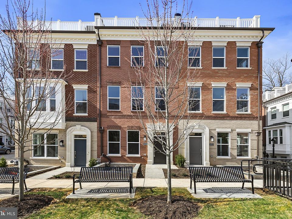 1st image of 10302 Grosvenor Pl