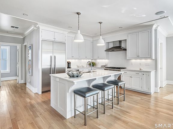 5th image of 598 South Benson Road