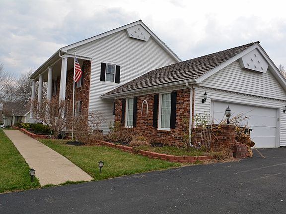 4th image of 8416 Bridle Dale St