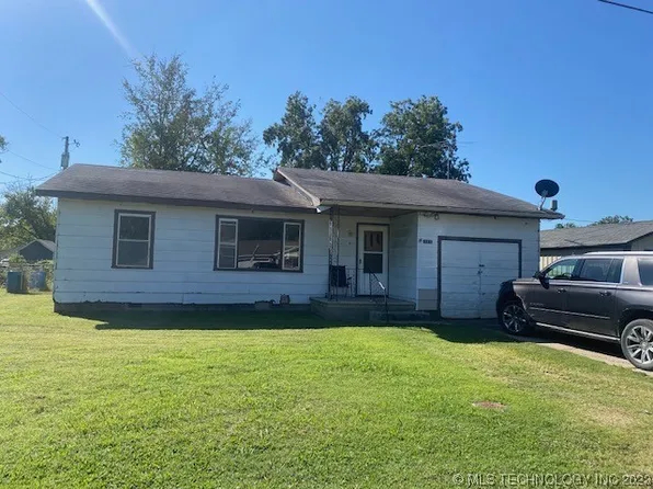 315 W Cherokee Ave, Chouteau, OK 74337