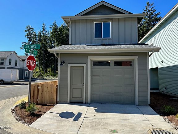3rd image of 4565 SE Fleming St #66