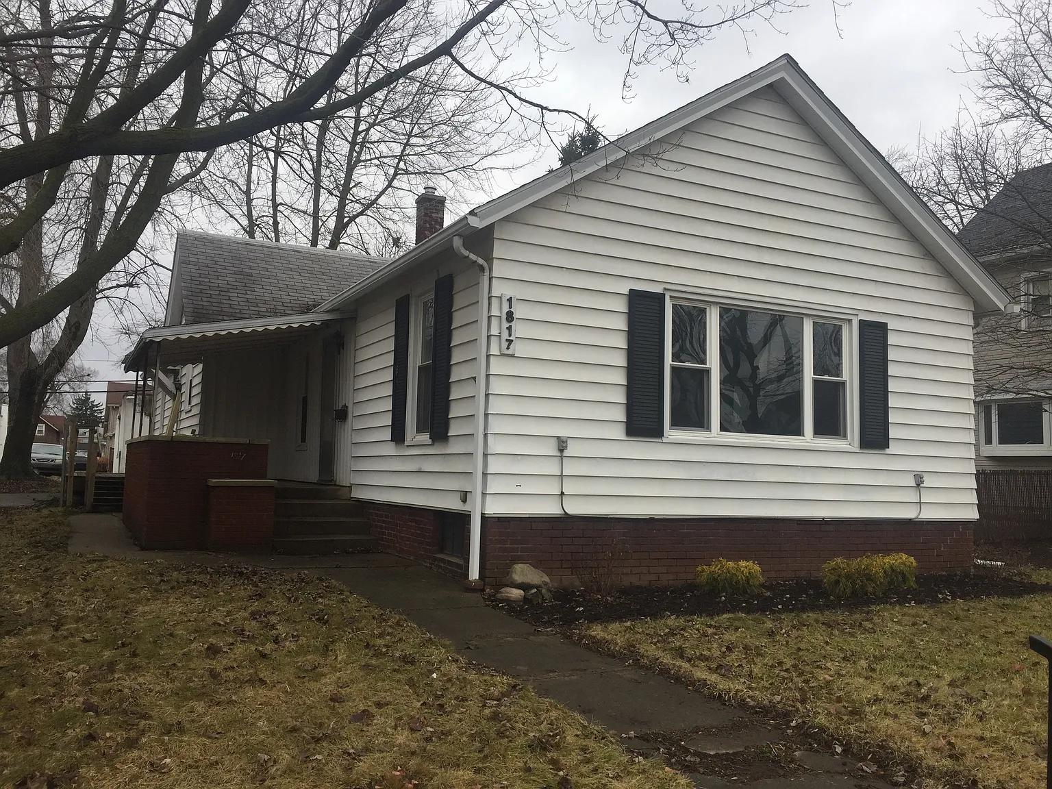 1817 Saint Marys Ave photo 1