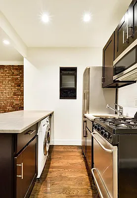 Rented by Trion Real Estate Management | media 8