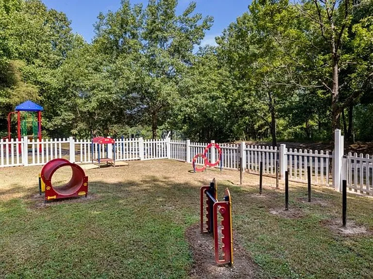 Stanton Yards 1, 2 & 3 Bedroom Availability — Photo 4