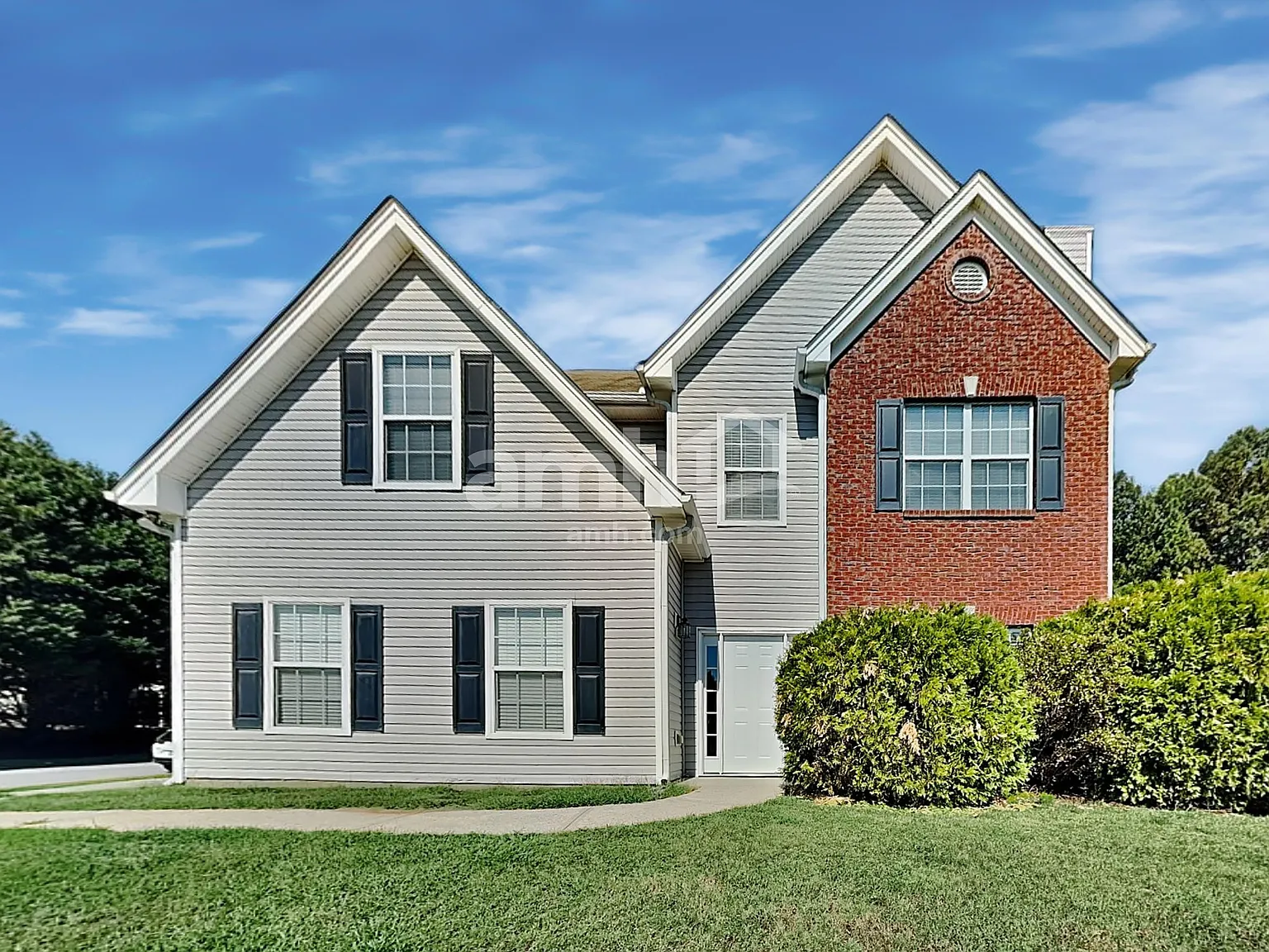 3 bed, 2.5 bath, 1920 sqft, $2,425 — Photo 1