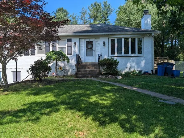 12715 Two Farm Dr, Silver Spring, MD 20904