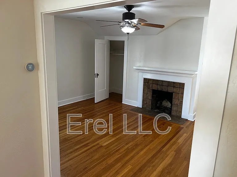 2521 Ashby Ave — Photo 3