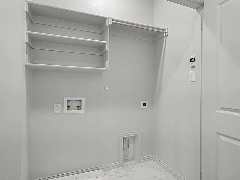 6032 Silverado Trl — Photo 27