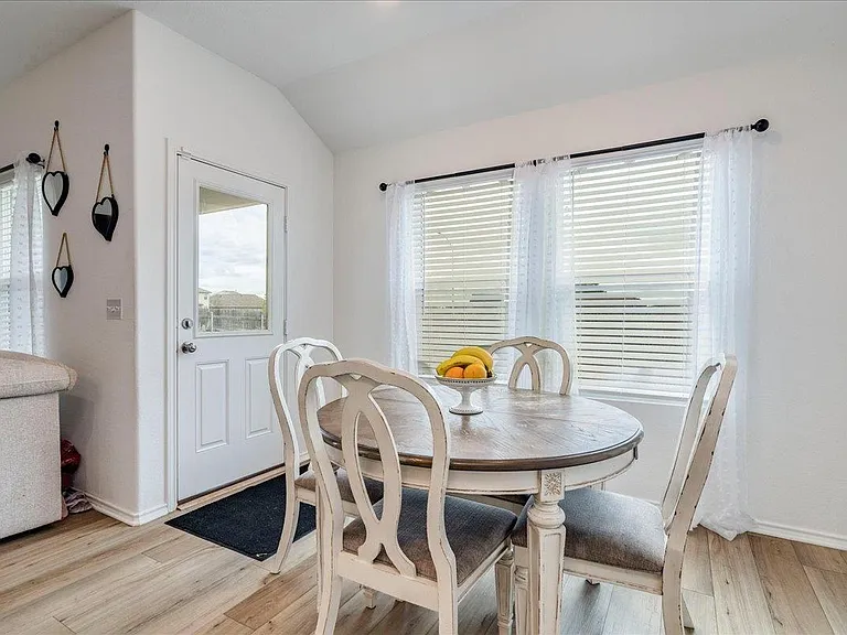 389 Salt Springs Rd — Photo 16