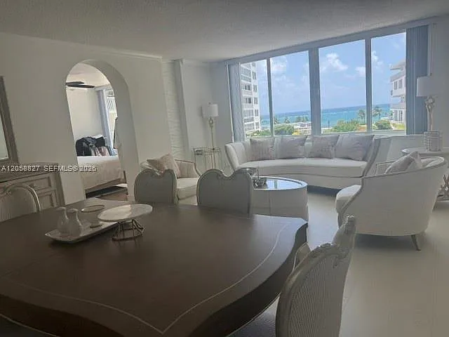 5401 Collins Ave #230 — Photo 25