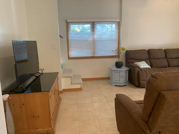 1 bed, 850 sqft, $1,750 — Photo 2