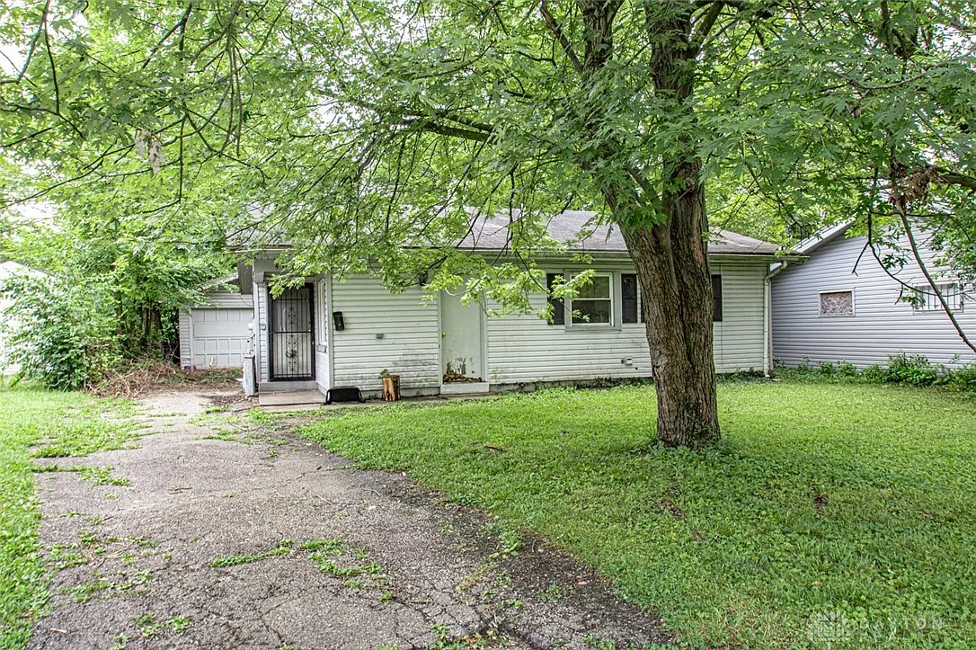 4082 Middlehurst Ln photo 1