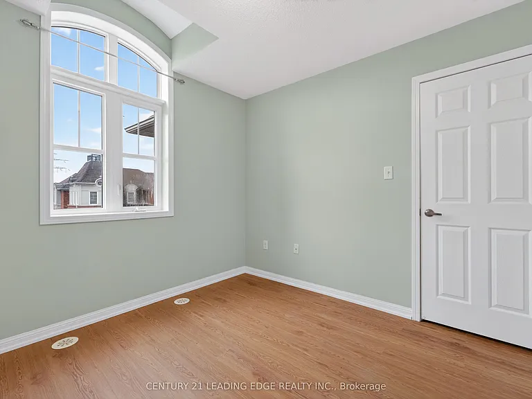 64 Ferguson St — Photo 33