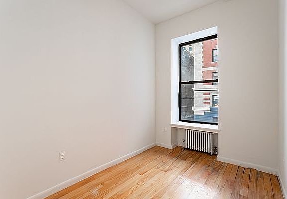 4th image of 12 W 85th St #3A