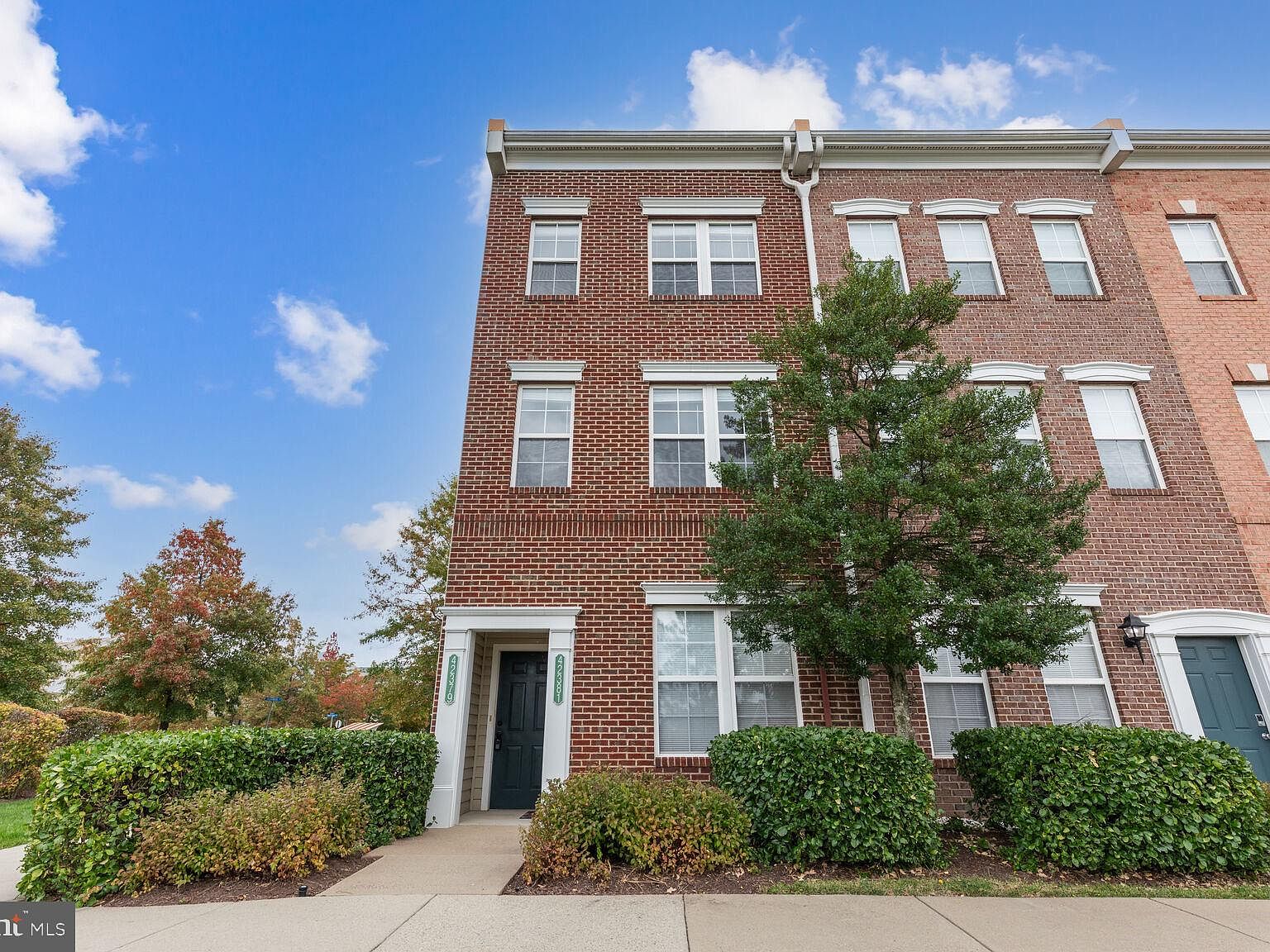 42379 Goldenseal Sq, Ashburn, VA 20148 Zillow