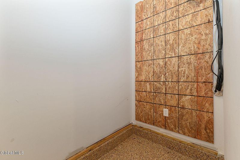 5th image of 5260 Hudson Road