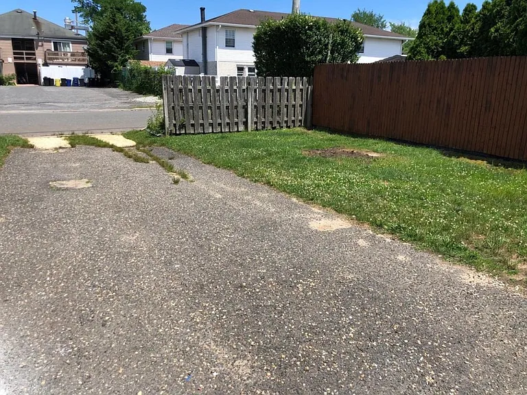 3208 Cohocton Ave — Photo 8