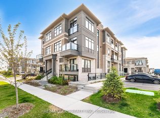 10 Halliford Pl #313, Brampton, ON L6P 4N6