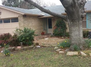 721 Chalk Hill Ln, Desoto, TX 75115