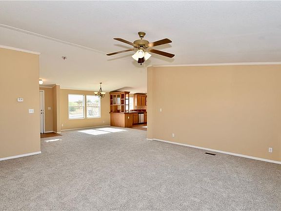 4th image of 435 Grandview Dr