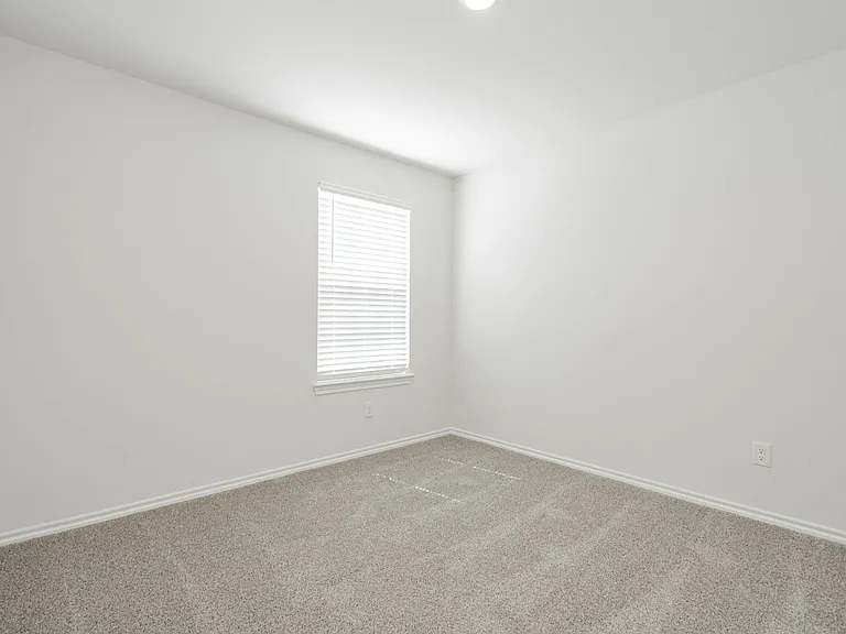 903 Shear Dr — Photo 32
