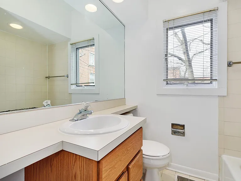 236 W Willow St #CH — Photo 12
