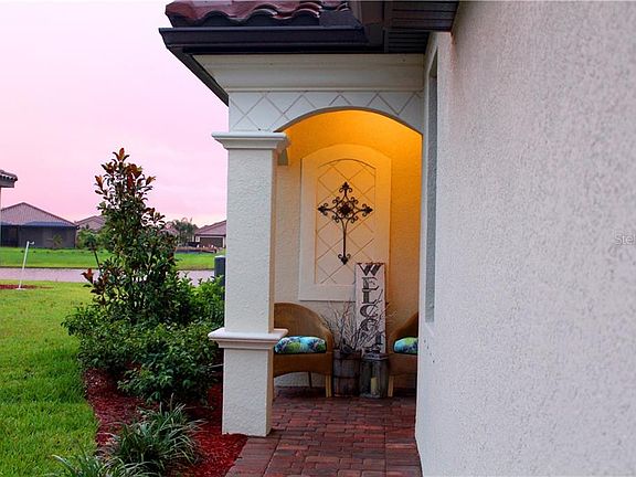 4th image of 12524 Garibaldi Ln