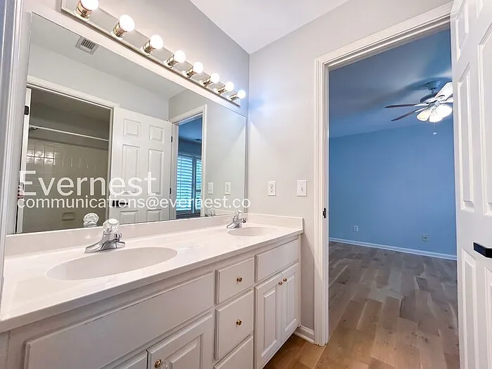 4706 Woodlawn Ct NE — Photo 24