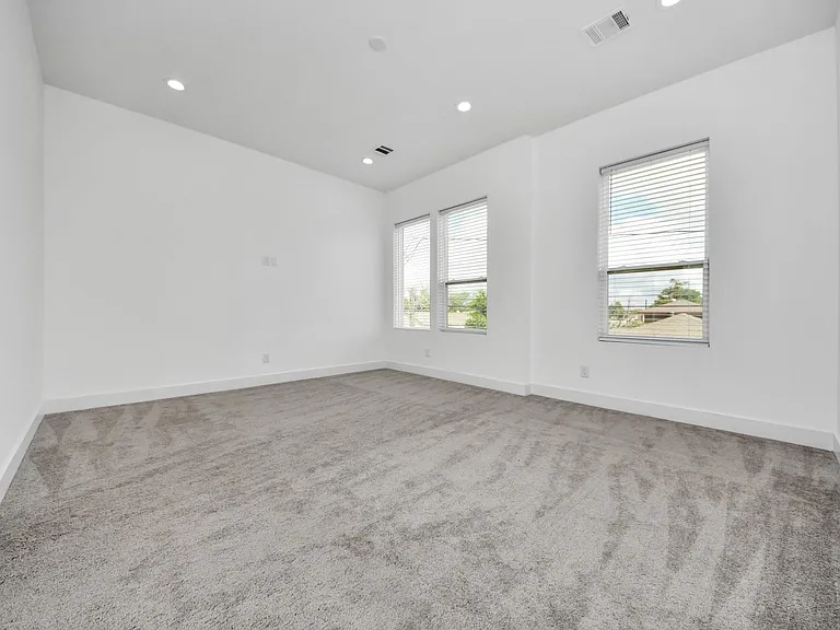 5402 Margarita St — Photo 26