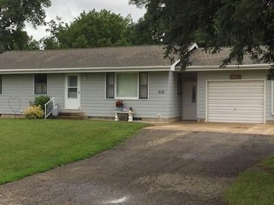 215 S Prairie Ave, Porter, MN, 56280