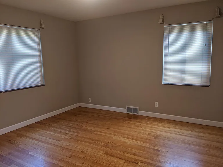 628 Neff Rd — Photo 9