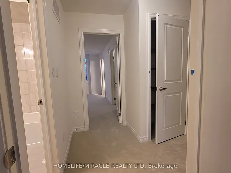 22 Vickers Rd — Photo 6