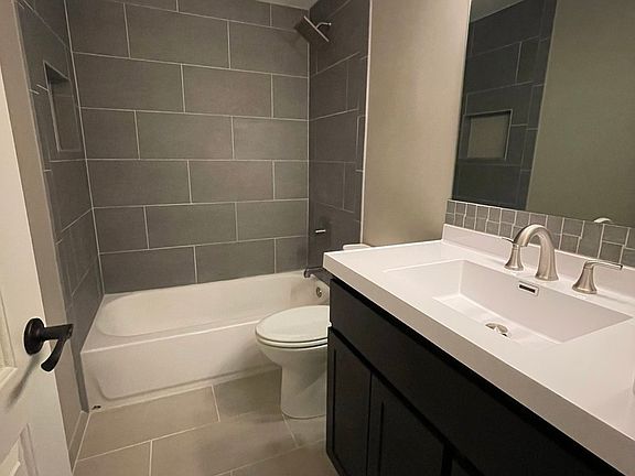 5th image of 1375 Rebecca Dr APT 119
