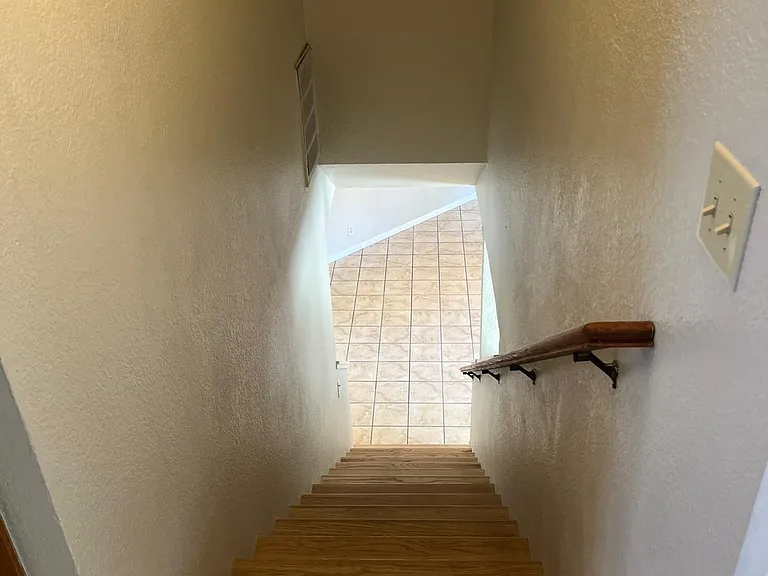 420 Ravenwood Way — Photo 22