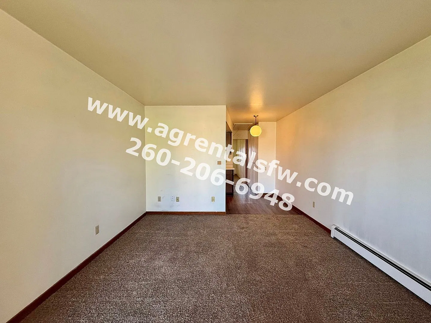 901-931 West Brookwood Court — Photo 4