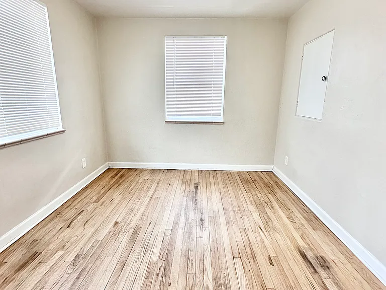 Unit 3 1x1 Top Floor