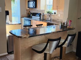 33 Banbury Ct, Holland, PA 18966