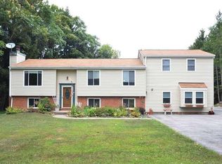 653 Seminary Ave, Oakdale, PA 15071