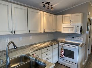 35211 Dodie Dr, Zephyrhills, FL 33541