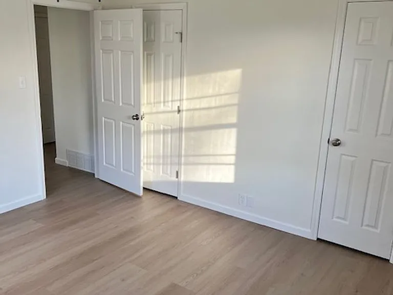 1705 Campbell St — Photo 11