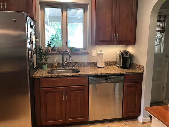 4th image of 7601 Juler Ave