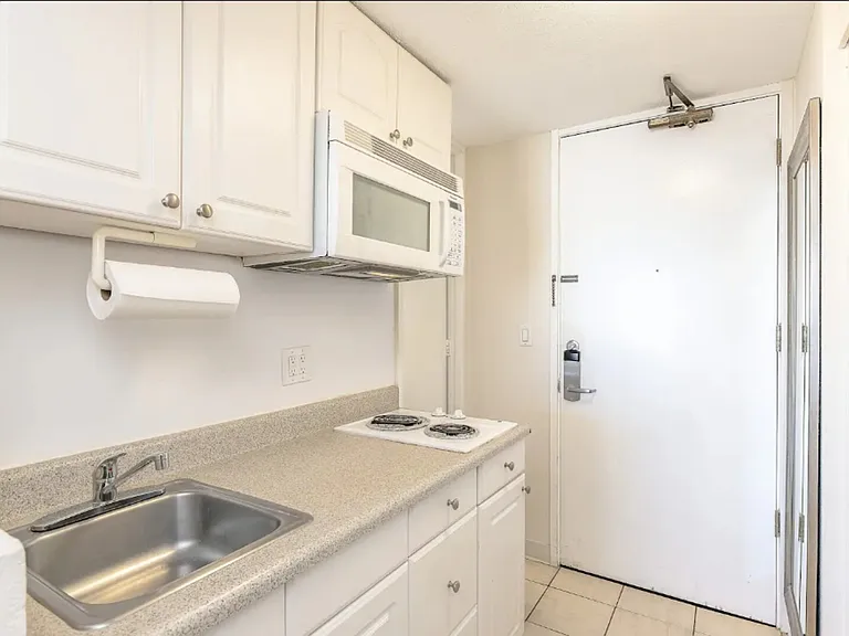 Seaside Ave — Photo 9