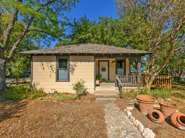 1300 Nickerson St, Austin, TX 78704