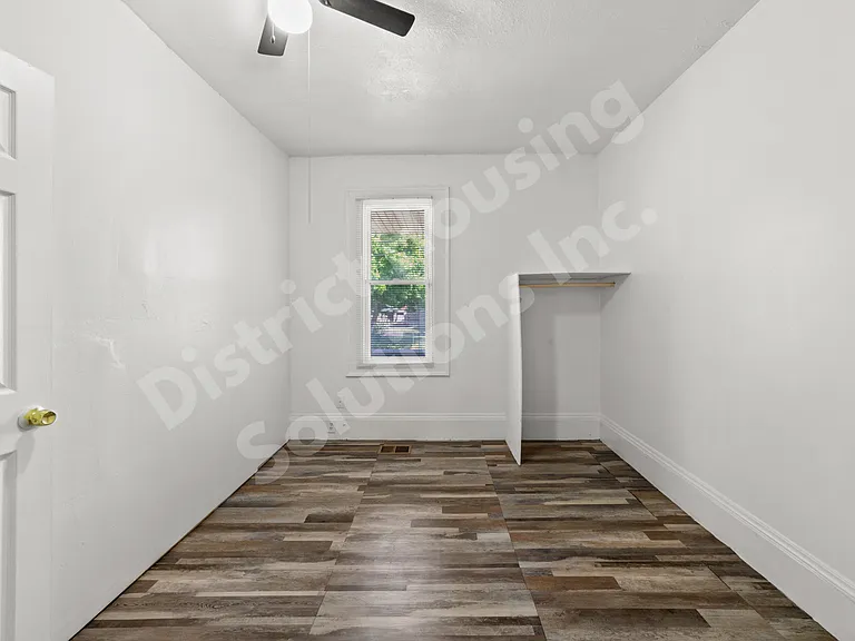 8302 Sowinski Ave — Photo 13